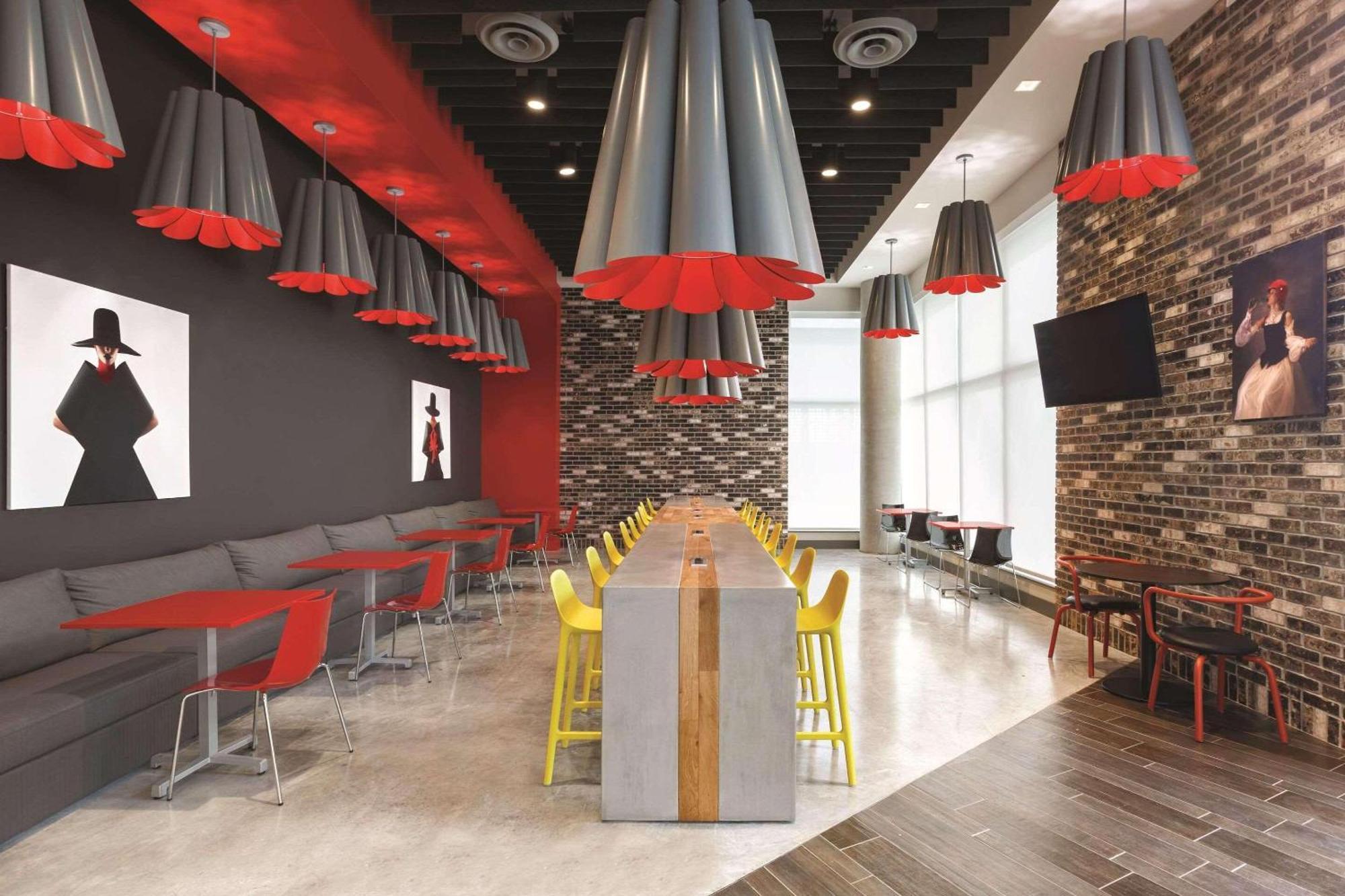 Готель Radisson Red Miami Airport Miami Springs Екстер'єр фото