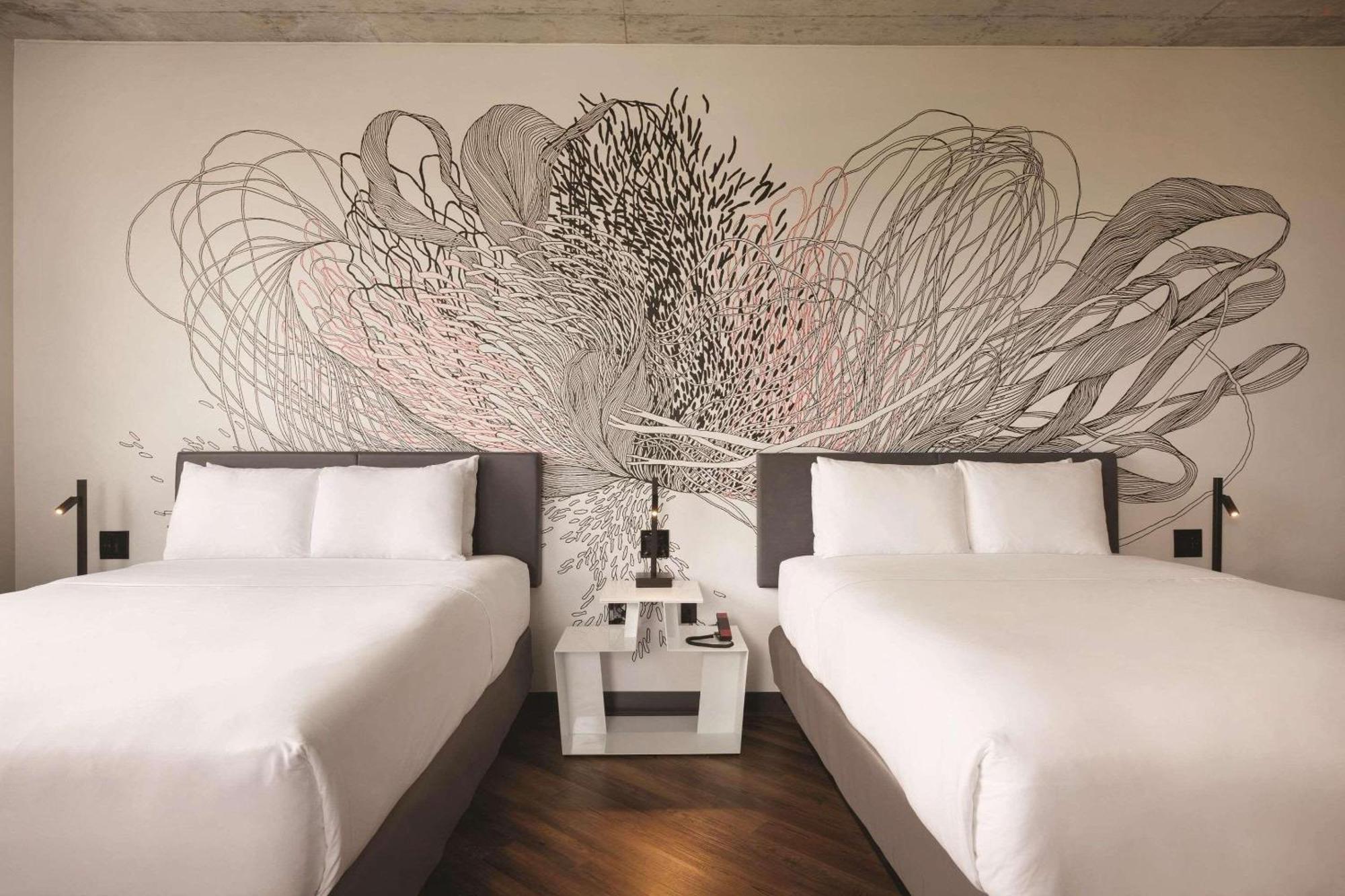 Готель Radisson Red Miami Airport Miami Springs Екстер'єр фото